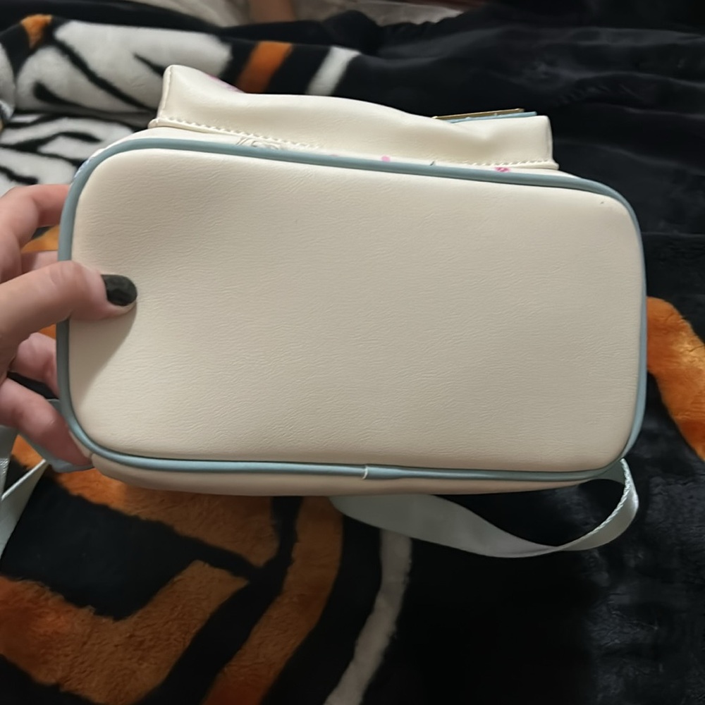 Loungefly Beauty And The Beast - image 2